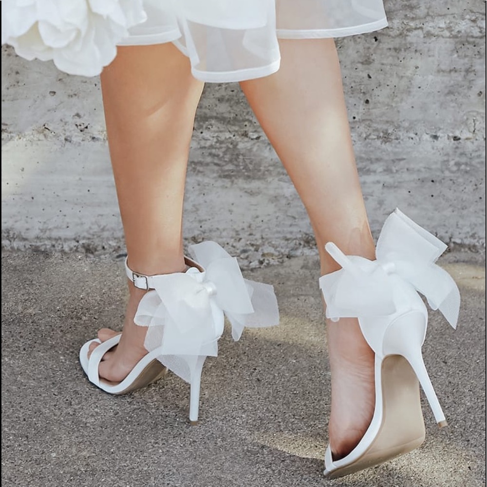 Lulu’s Ayanna satin bow shoes